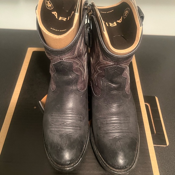 Ariat Women’s Black Brunido Western Boots - Picture 4 of 12